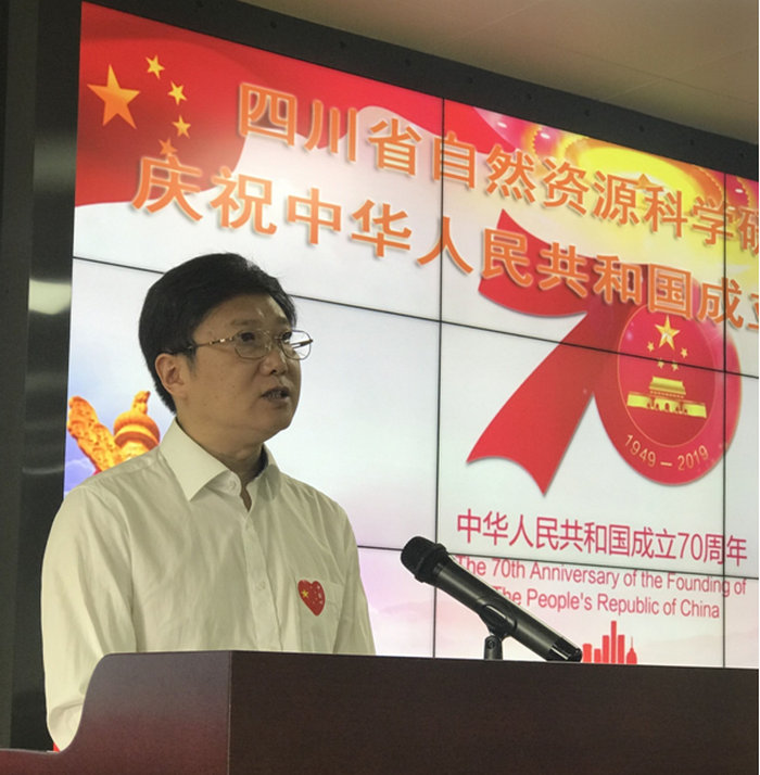简报1.jpg